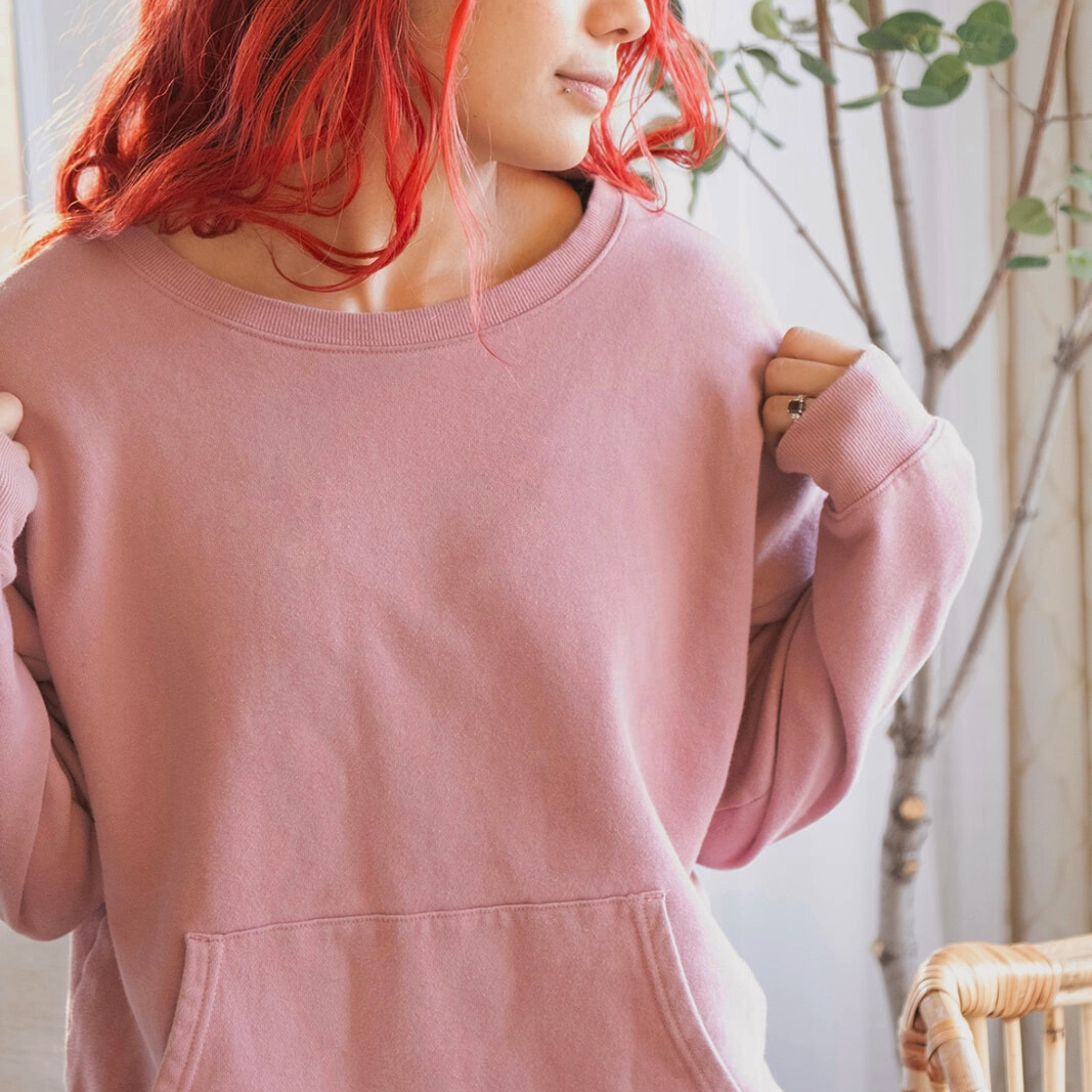 The Organic Cotton Fleece Crewneck Sweatshirt with Kangaroo Pocket